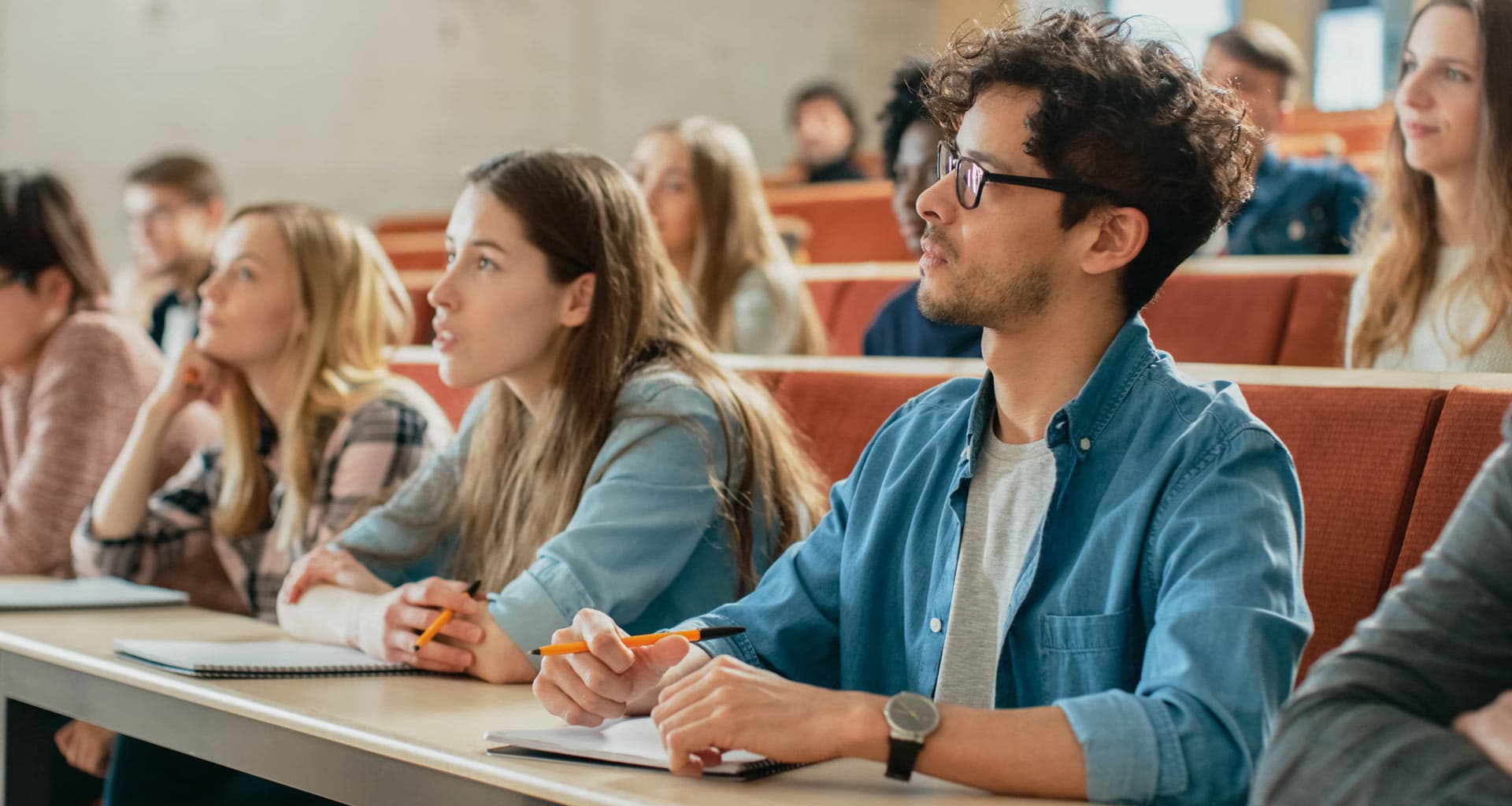No pierdas ni un minuto: aprueba con Educam@s Academia